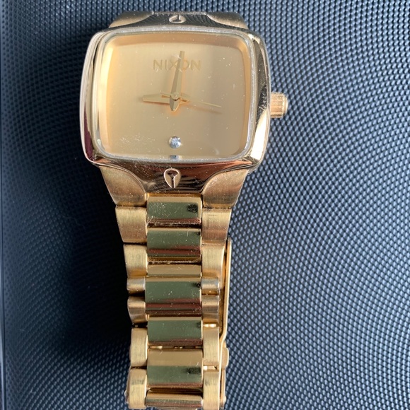 Nixon gold small player watch - Picture 1 of 6